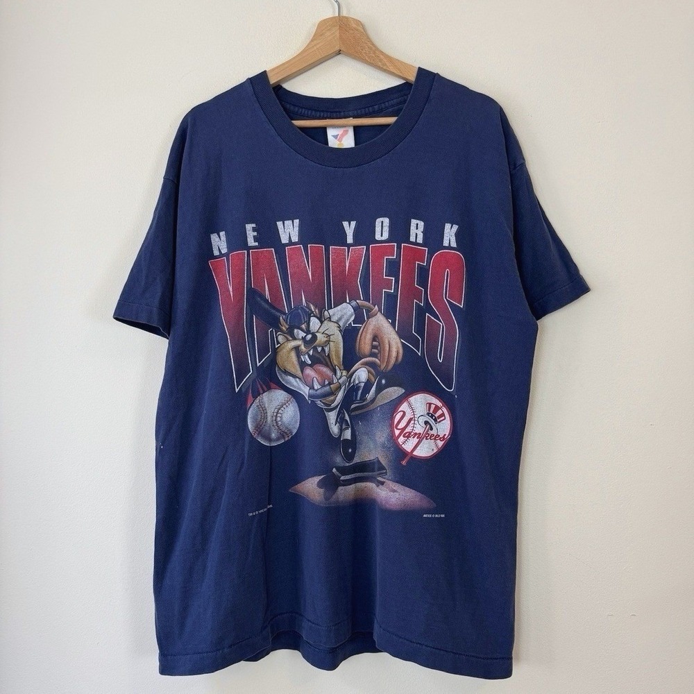 Vintage 90's Yankees Looney Tunes Taz Single Stitch Navy Blue Tee Shirt - XL